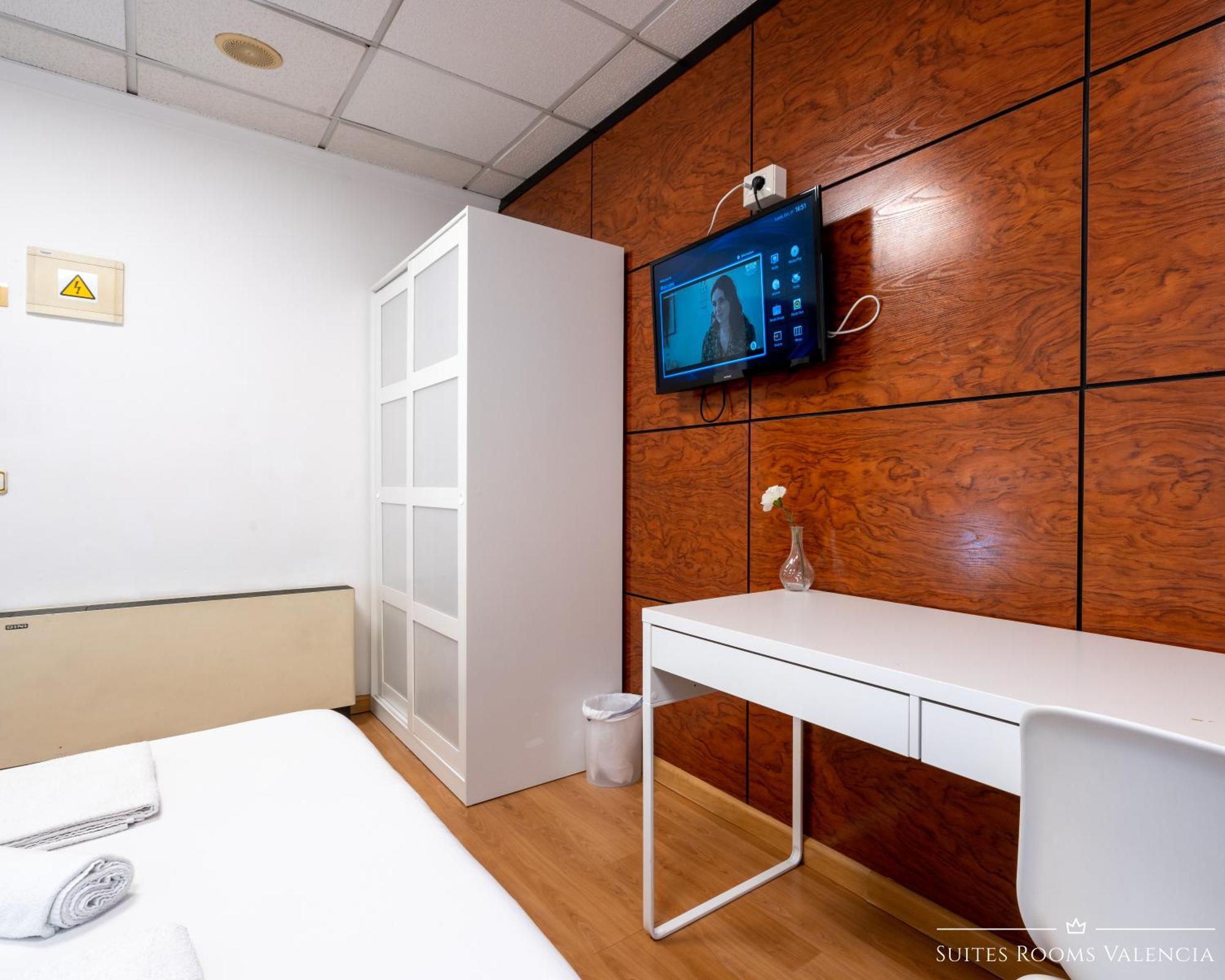Gasthof Suites Rooms Valencia 2*